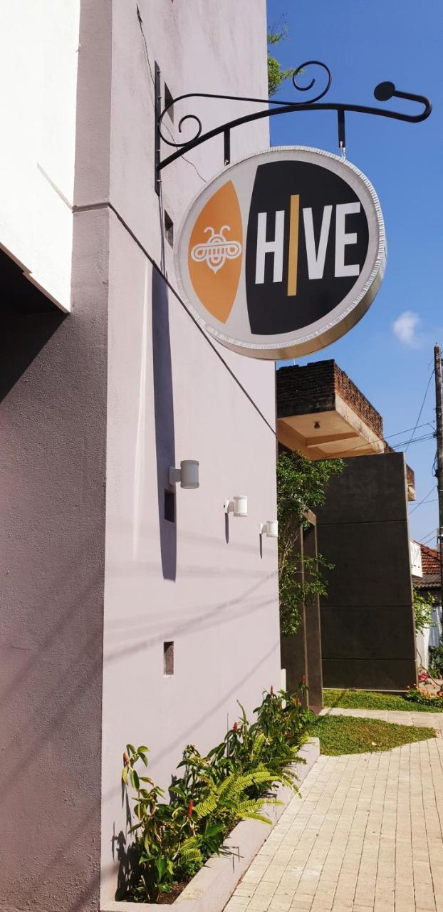 Hive 68 - Hotel And Resorts Негомбо Екстериор снимка
